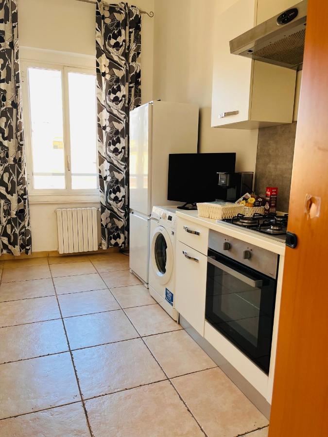 Mamo1 - Appartamento In Pieno Centro Citta Bari Zewnętrze zdjęcie