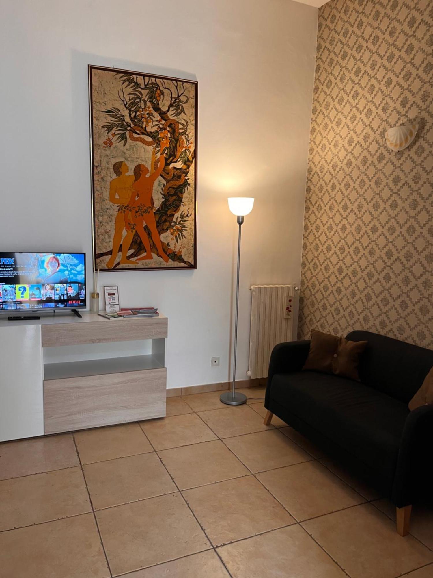 Mamo1 - Appartamento In Pieno Centro Citta Bari Zewnętrze zdjęcie